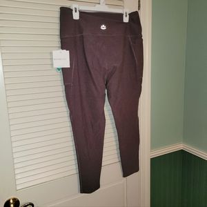 Beyond Yoga light purple leggings